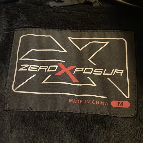 Women’s Zero Xposur snow coat. Medium w/detach hood expandable sleeves​​​​​​​​ - Picture 7 of 10